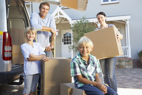 Choosing the right removal truck hire service in Wimbledon
